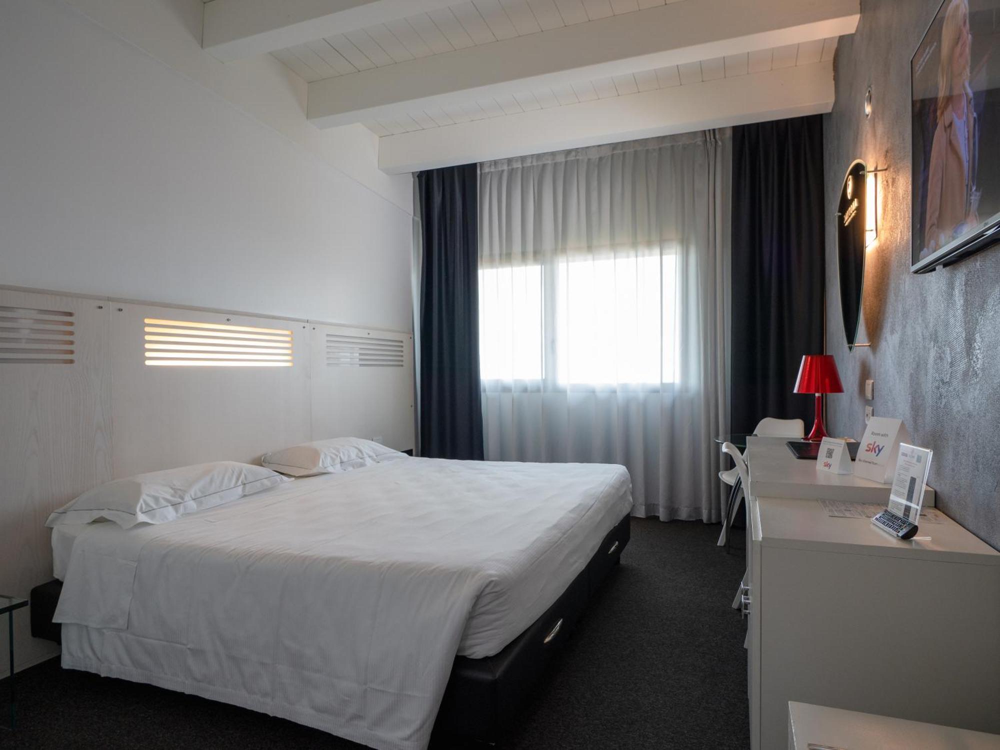 Daytona Business Hotel Collecchio Eksteriør bilde